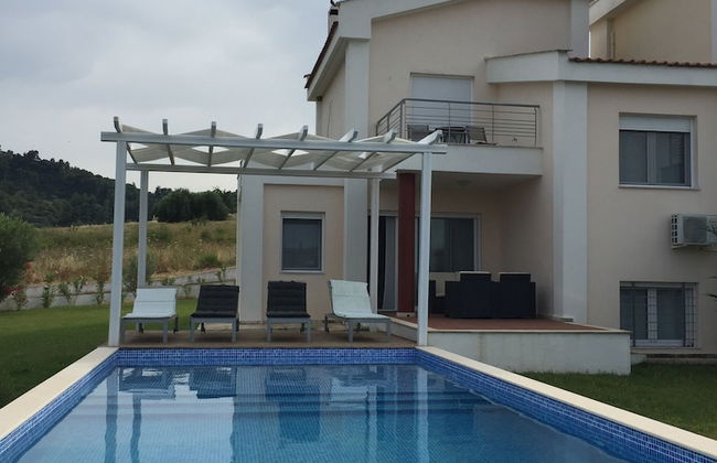 Kanistro Luxury Villa With Pool - Photo 8