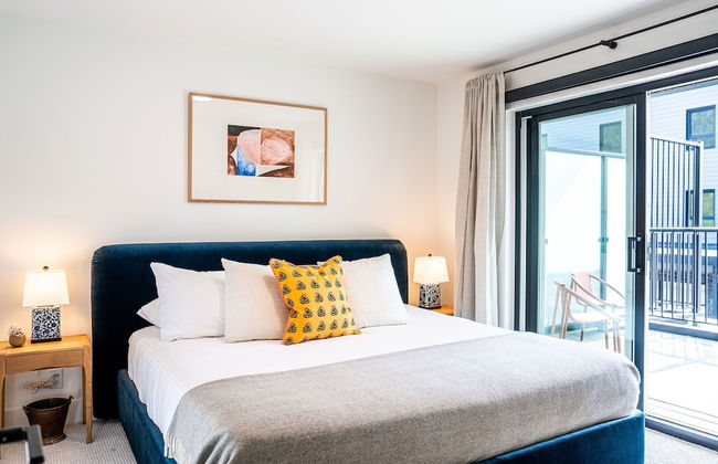 Sea Eagles Landing by Revelstoke Vacations - Photo 11