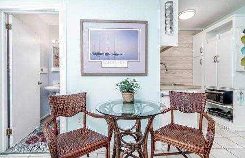 Why Knot Getaway…Rooftop with WaterView! Unit E - Foto 29