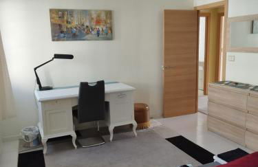 PRECIOSA CASA DE 4 HABITACIONES EN PLENO CORAZÓN DEL CAMINO DE SANTIAGO! - Foto 2