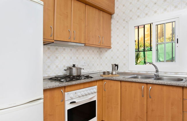 Cozy Villa in Lloret de Mar With Private Pool for 11 pax - Photo 2