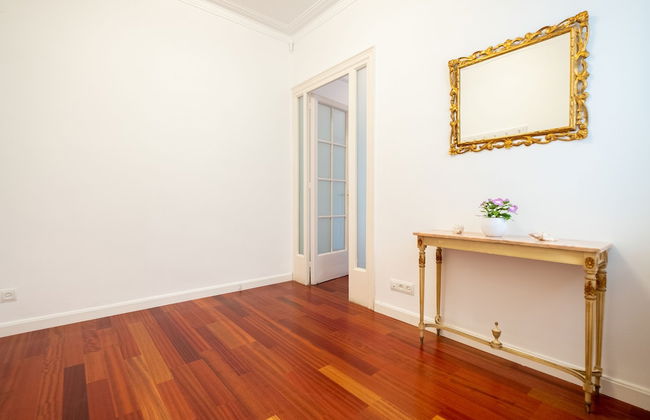 Stunning 4BR Apart in Sagrada Familia - Photo 32