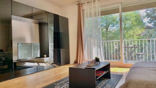 Appartement 12 min Paris - Parking Privé Gratuit - Wifi - Netflix - Balcon - Foto 2