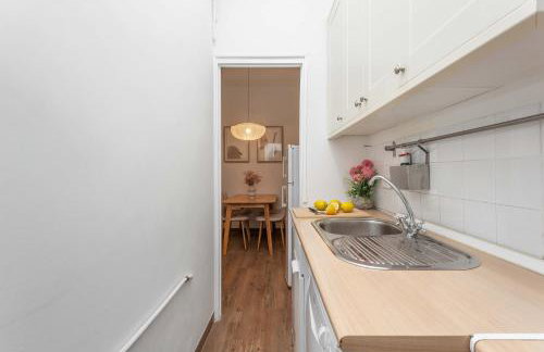 Urban Nest Retreat - Photo 13