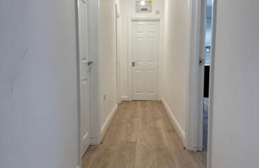 Beddington Village Serviced Accommodation - Foto 12