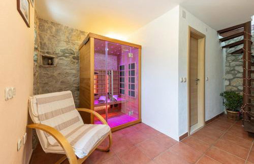 Villa Bella Pietra with private pool, sauna - Photo 14