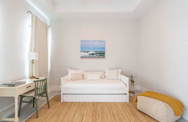 Sparkling new Vanderbilt Beach Luxury Escape - Photo 14