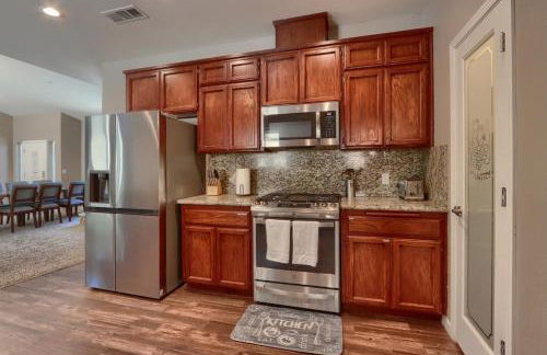 Yosemite Hilltop Gated Villa near Oakhurst, Bass Lake and Mariposa w EVCharger Hottub Grill and Awesome Views! - Foto 28