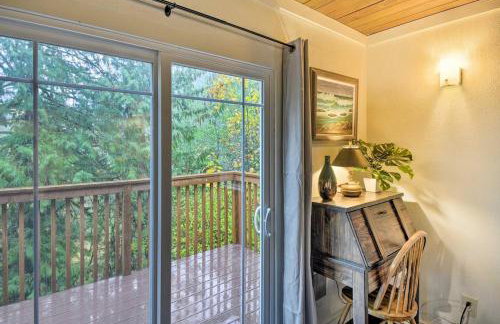 Creekside Cabin Retreat with Private Hot Tub - Foto 26
