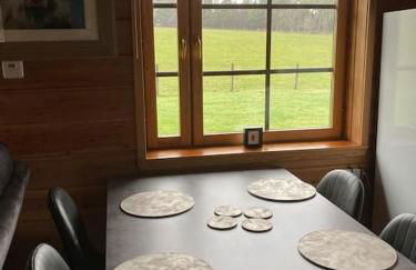 Red Squirrel log cabin with hot tub - Foto 19