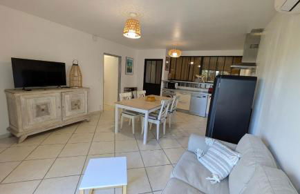 gite de l'ille, avec terrasse et parking privé - Foto 9