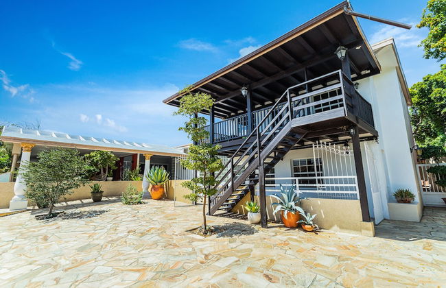 Large Villa With View! Private Pool Free Utilities! - Photo 57