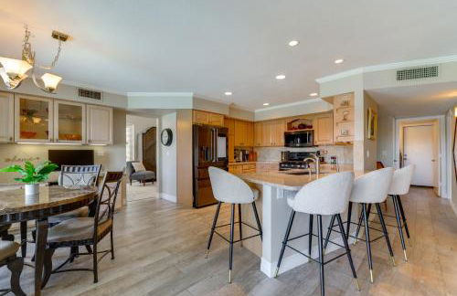 Lakefront Living! Huge Phoenix Home with Pool Table - Foto 2