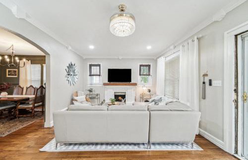 Hottub, Pool Table, Basketball, Firepit, Sleeps 8 - Photo 17