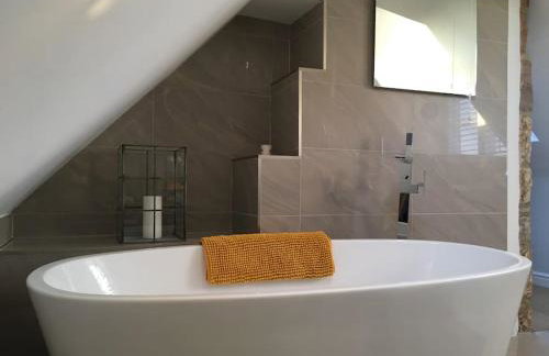 Luxurious & modern on-the-beach family retreat - Foto 32