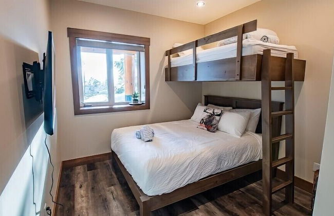 Snow Creek Cabins by Fernie Lodging Co. - Photo 51