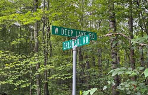 Pet-Friendly Lakefront Cabin by arc Vacation Rentals - Foto 5