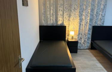 Laras voll ausgestattete Gartenwohnung mit WLAN und TV - Foto 56