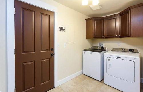 Broken Bow Getaway Pet Friendly Midtown - Photo 13