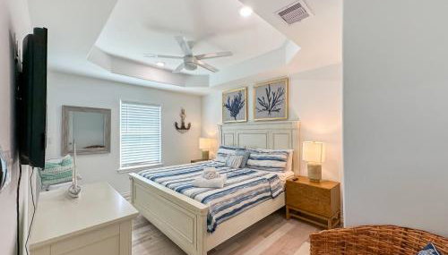 3BR Beach Retreat - Tiki Bar, Ocean Deck, Pet-Friendly & Sleeps 10 - Foto 4