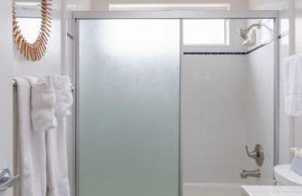 Sunlit La Jolla Village Gem with Peak Ocean Views - Photo 34