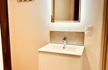 Le 23 Factory - RDC - Proche gare et centre - Wifi - Foto 13