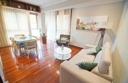 Piso Grande y Luminoso en el Casco Viejo de Bilbao - Foto 3