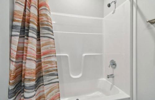 2 Bed Cozy Home, Dade City, Pickle Ball and Pool - Photo 26