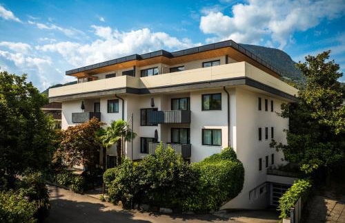 goldfinger + suites - Photo 26