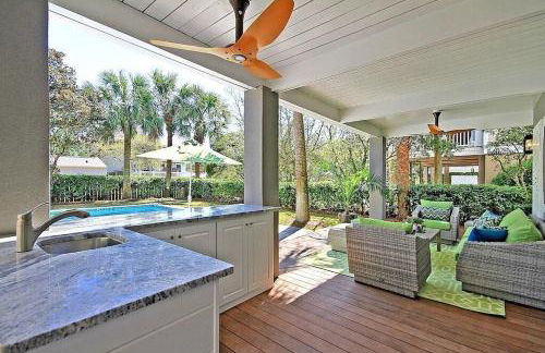 Backyard Oasis- Steps 2 Beach, Private Pool & Bar, Sleeps 16, 7 Bedrooms 5 and a half bathrooms "The Lucky Penny" - Foto 7