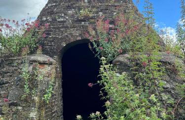 Historic river side cottage - top apartment - Foto 22