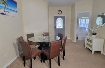 Cheerful 4bed 3bath with pool home near Disney - Foto 5