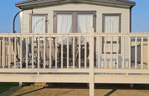 Premium Caravan - Sleeps 6 - Parking - Pool - Foto 20