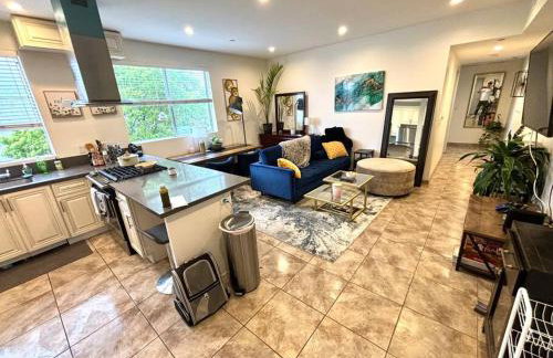 FuLLy LoAdeD ReSerVaTioN 3bed 2ba w Parking - Photo 51