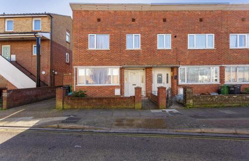 Blue Sparrow 4 bed House off road PARKING Pet friendly - Foto 41