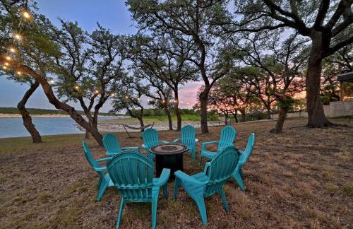 Luxury Lakefront Escape on Lake Travis - Photo 41