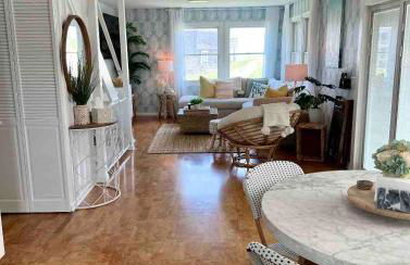 Nautical Endeavors Beach House Steps from Surf - Foto 16