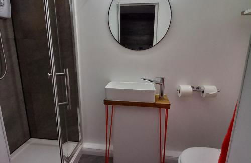 Thistles -Private Entrance Studio - Photo 9