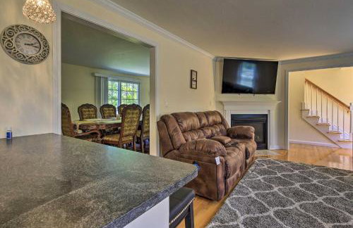 Cape Cod Home with Game Room - 3 Mi From Mayflower! - Foto 8
