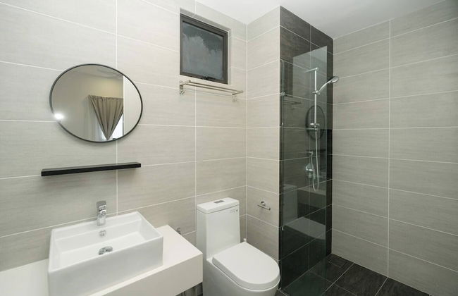 Cozy Skyline Retreat Trion KL - Level 63 - Foto 20