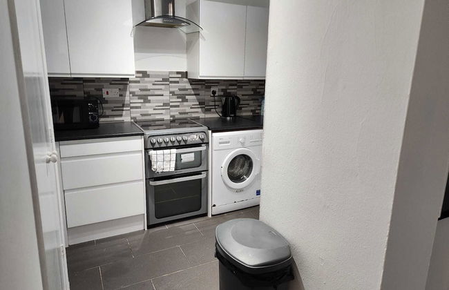 Grays Apartment With City Views Lakeside Shopping - Photo 17