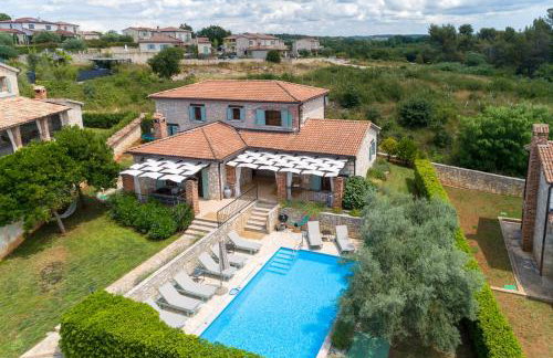 Villa Aryana With Pool - Happy Rentals - Foto 17