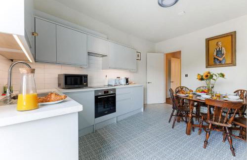 Spacious 4-Bed Apartment Opposite Windsor Castle - Foto 14