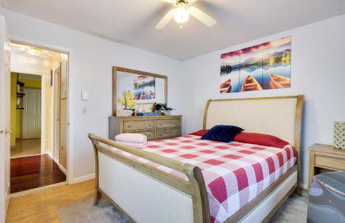 Zen Den - Pocono LakeFront with Hot Tub ! - Foto 32