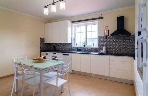 GuestReady – Charming Getaway by Madeira's Nature - Foto 33