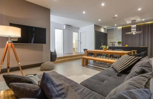 Gorgeous Home In Katuni With Wifi - Foto 21