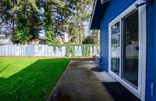 Blue House - private 2 bed, 2 bath home with garage - Photo 32