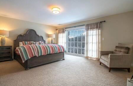 The Manor-Stunning Modern Farmhouse with Hot Tub - Foto 25