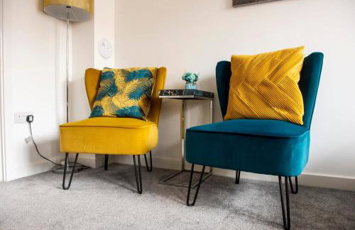 2-Bedroom Holiday Home With Private Garden & Parking - Foto 2