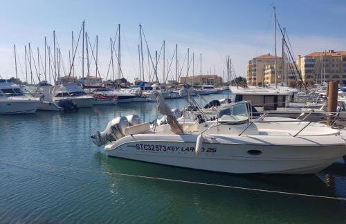 La Galiote, T2 vue port, terrasse et parking - Foto 9